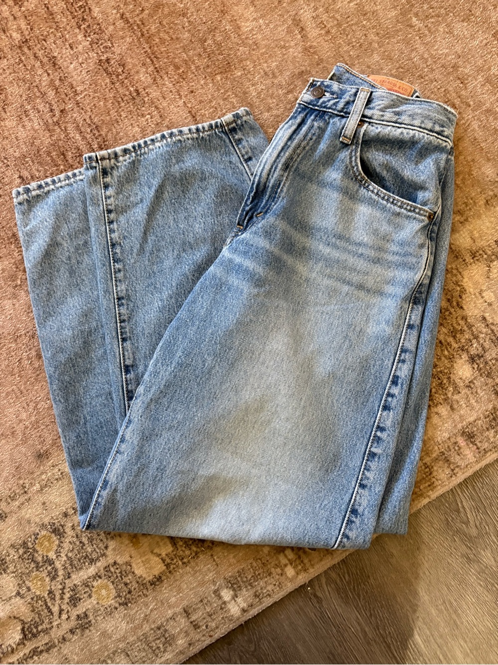 Levis Light Wash Blue Barrel Jeans